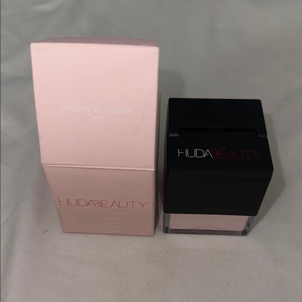 HUDA BEAUTY Cherry Blossom cake Setting Powder mini